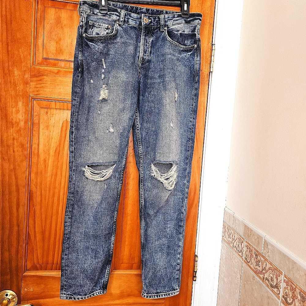 H&M Women's BoyFriend Low-Waist Button-Front Distressed Jeans, Size 28 - Picture 4 of 16